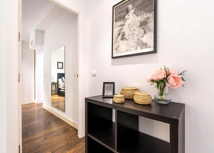 Charming Modern Apartment In Barrio De Las Letras