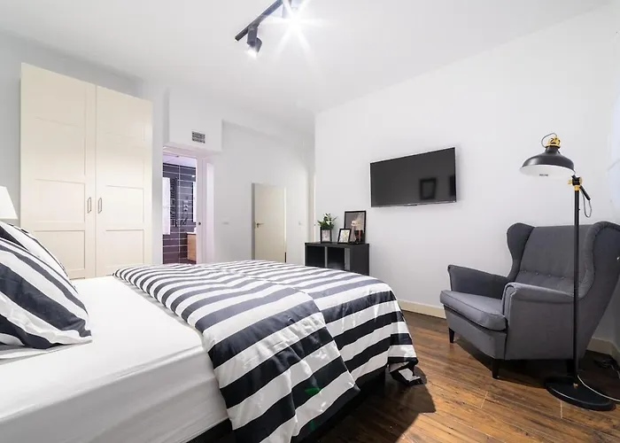 Charming Modern Apartment In Barrio De Las Letras